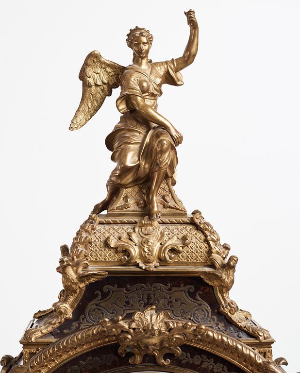 A French Régence mantel clock by Etienne Le Noir, active in Paris 1740.