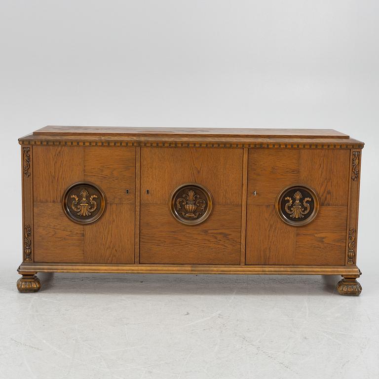 A sideboard, 1920s/30s.