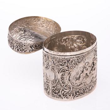 TEEPURKKI, hopeaa, 1900-luku. Paino 297,7 g.