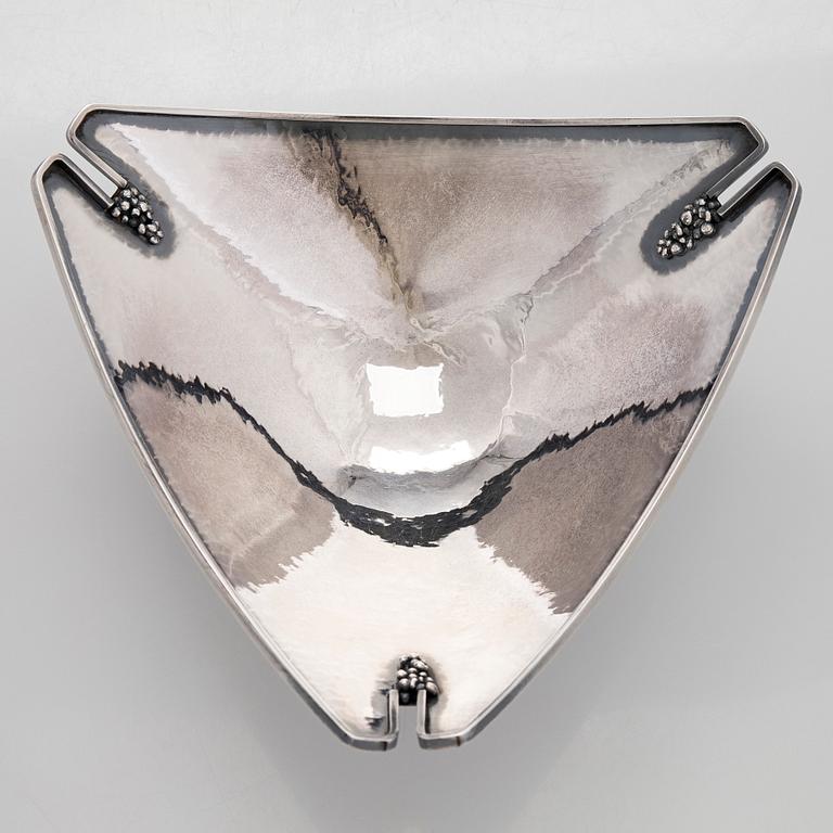 Skål, silver och cabochonslipade kvartser, Pirkan-Kulta Tammerfors 1962.