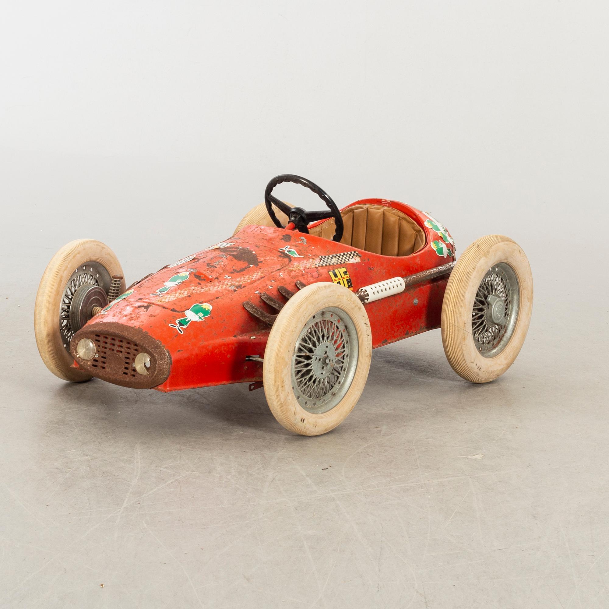 A 1950/60s Giordani pedal car, "Lotus".