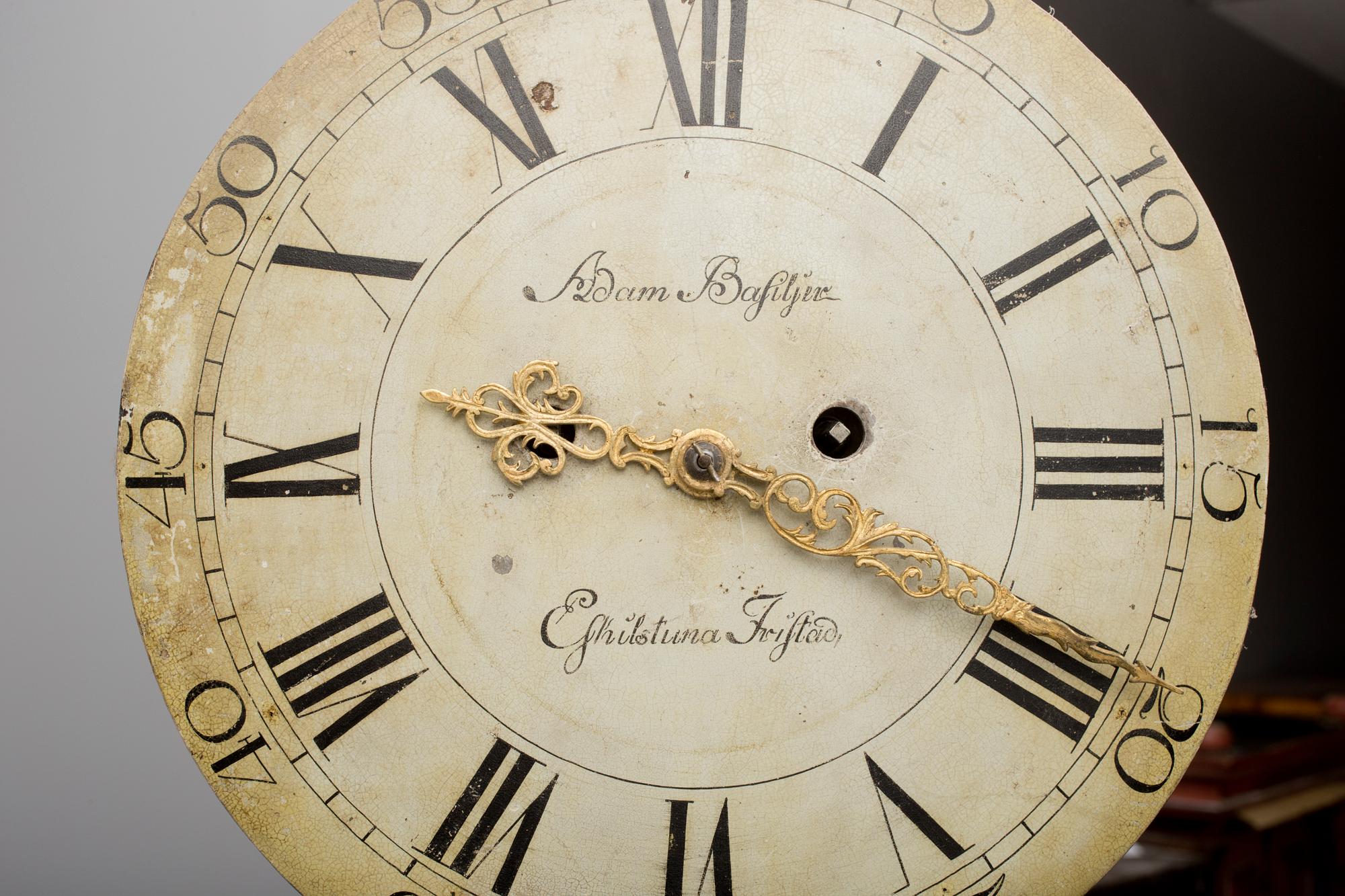 GOLVUR, 2 lod och pendel, Adam Basilier, Eskilstuna, verksam fram till 1782.