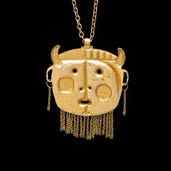 TAPIO WIRKKALA, PENDANT, "Devil's head". 14K gold, N. Westerback 1970.