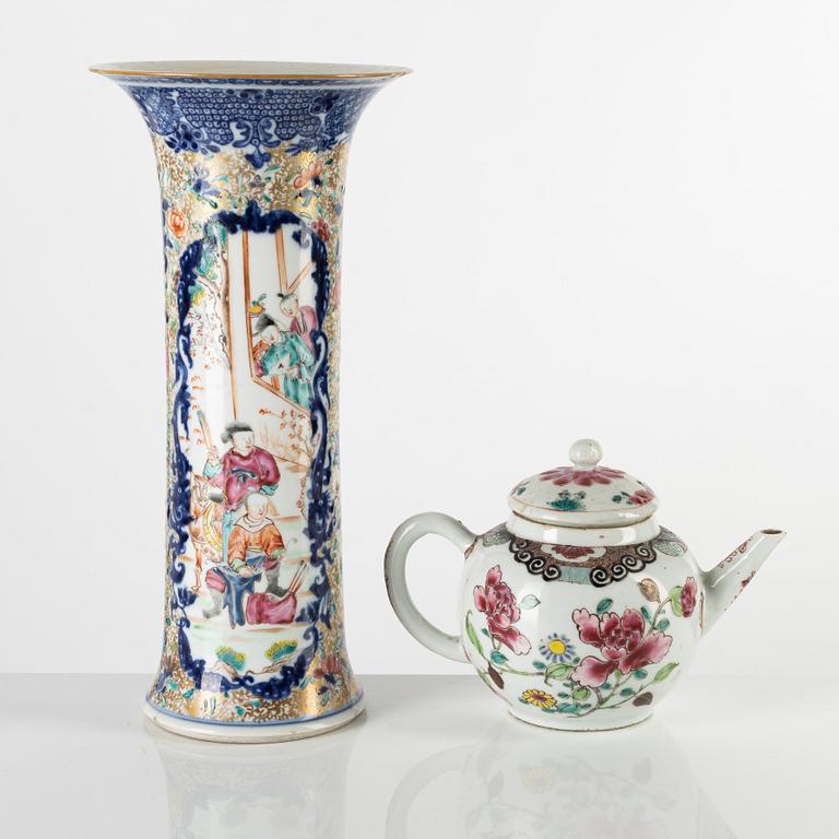 A Chinese export porcelain famille rose teapot and vase, Qing dynasty, Qianlong (1736-95).