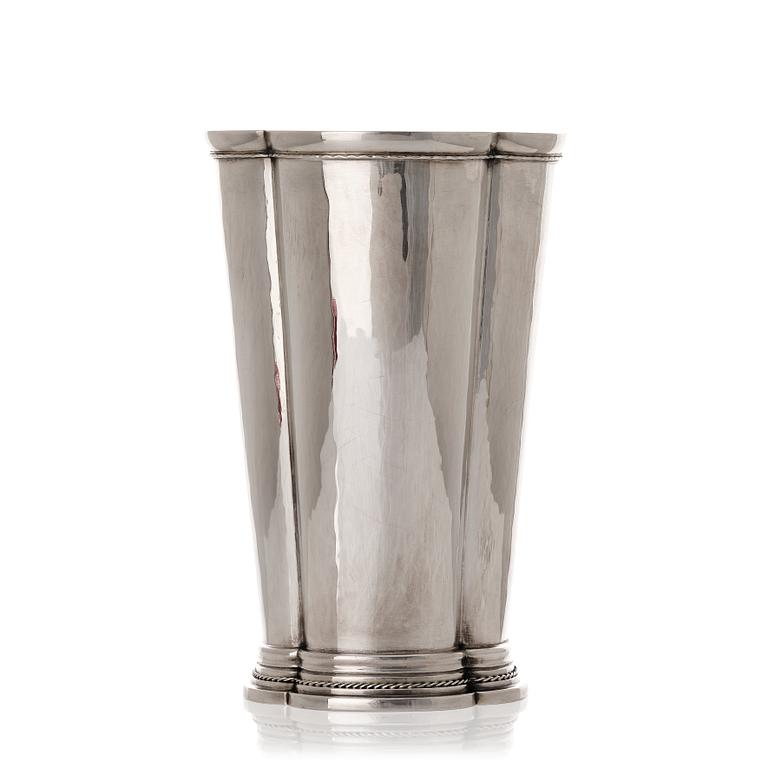 Jacob Ängman, a silver vase, Guldsmedsaktiebolaget, Stockholm 1939.