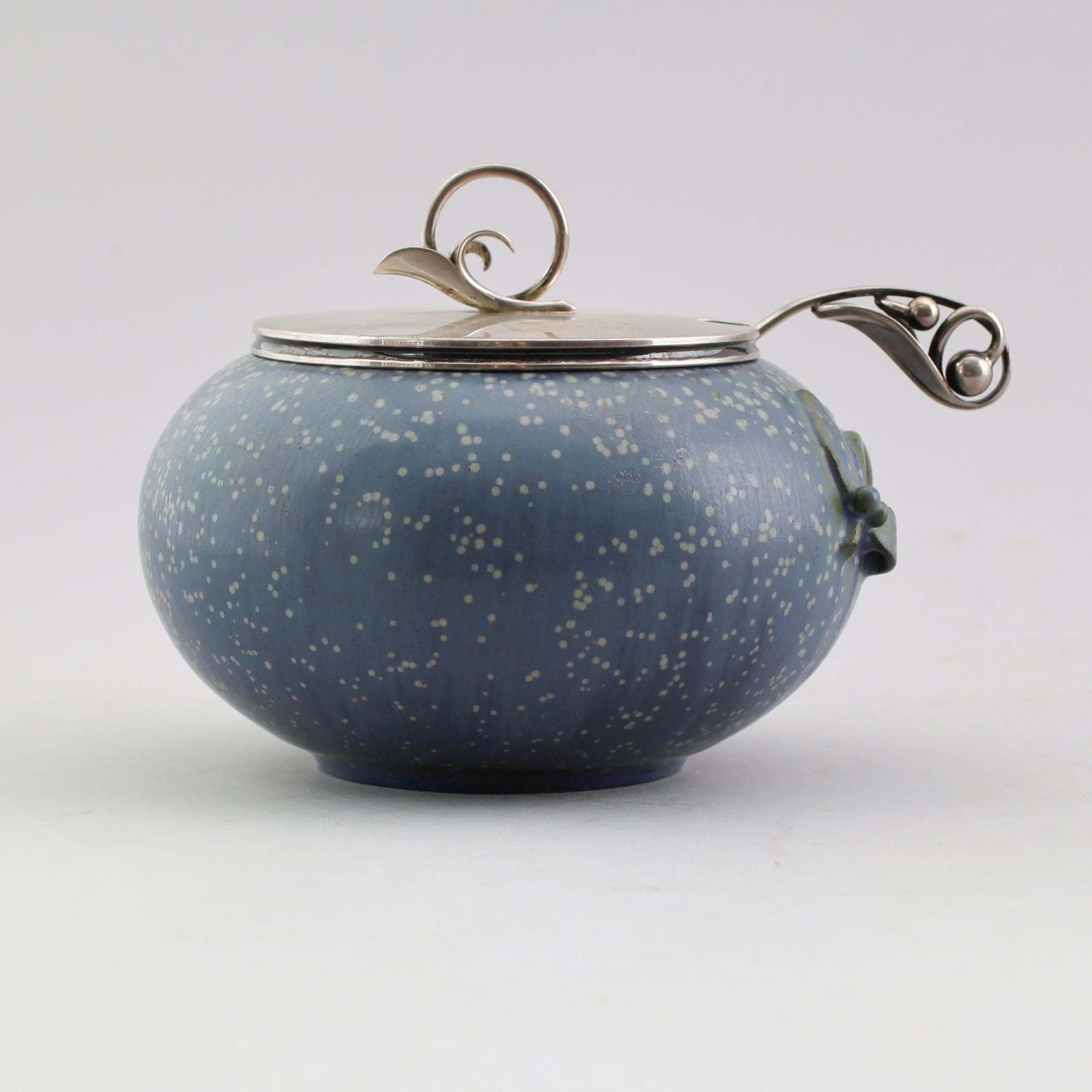 MARMELADBURK, stengods, Arne Bang, med lock samt sked, silver, 1939/43, Danmark.