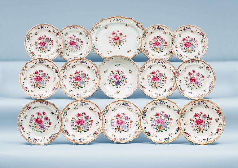 A famille rose dinner service, Qing dynastiy, Qianlong (1736-95). (24 pieces).
