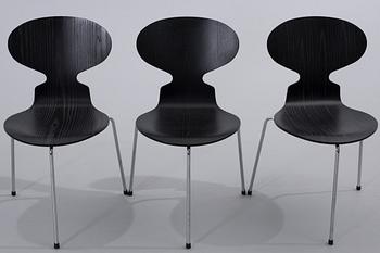 ARNE JACOBSEN, A SET DININGTABLE AND 3 CHAIRS BY ARNE JACOBSEN.  Produced in 2002 by Fritz Hansen in Commemoration 100 yrs.