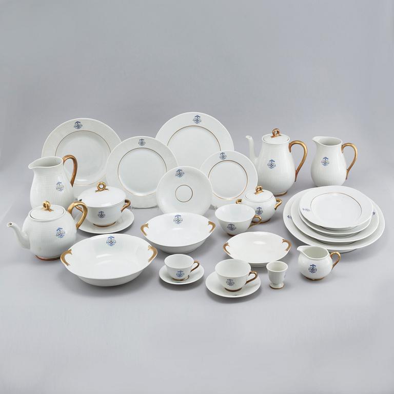 SERVIS, 119 delar, "Swedish Grace" med monogram, porslin, Rörstrand, 1900-tal.