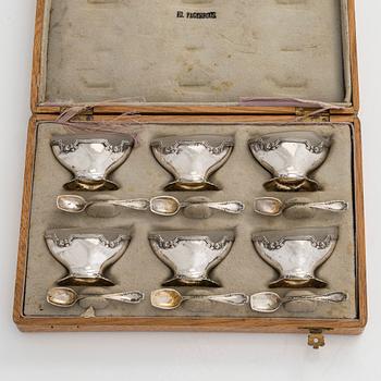 A six-piece silver and glass salt cellar set in original fitted case, maker's mark of Hjalmar Fagerroos, Helsinki 1909.