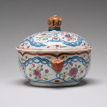 A famille rose tureen with cover, Qing dynasty, Qianlong (1736-95).