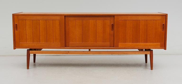 SIDEBOARD, Åsljunga Möbelfabrik, 1900-talets andra hälft.