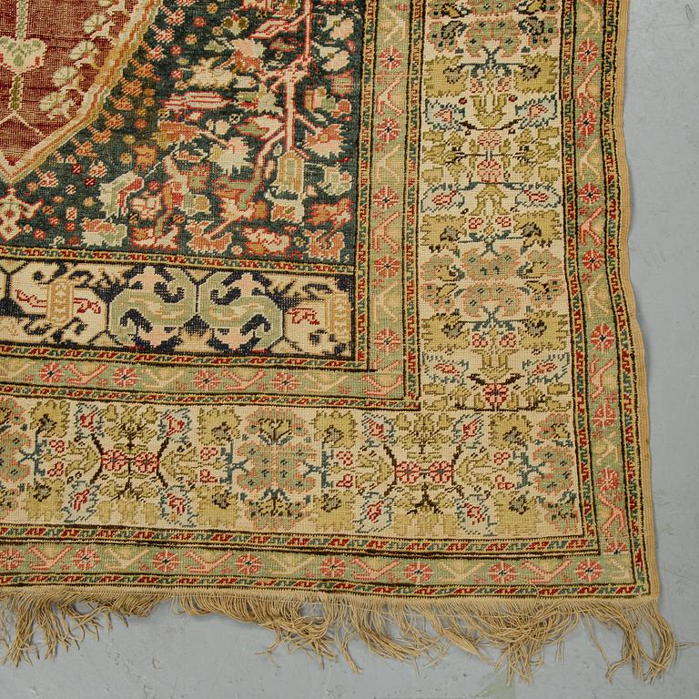 A rug, an antique Anatolia, probably Gördes (Ghiordes), a prayer rug, ca ca 188 x 124 cm.