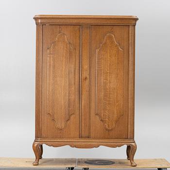 Skåp, 1900-talets början.
