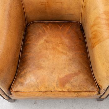 Club chairs, a pair, Bendic International, late 20th century.