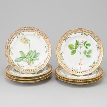TALLRIKAR, 8 st, "Flora Danica", Royal Copenhagen, 1900-tal.