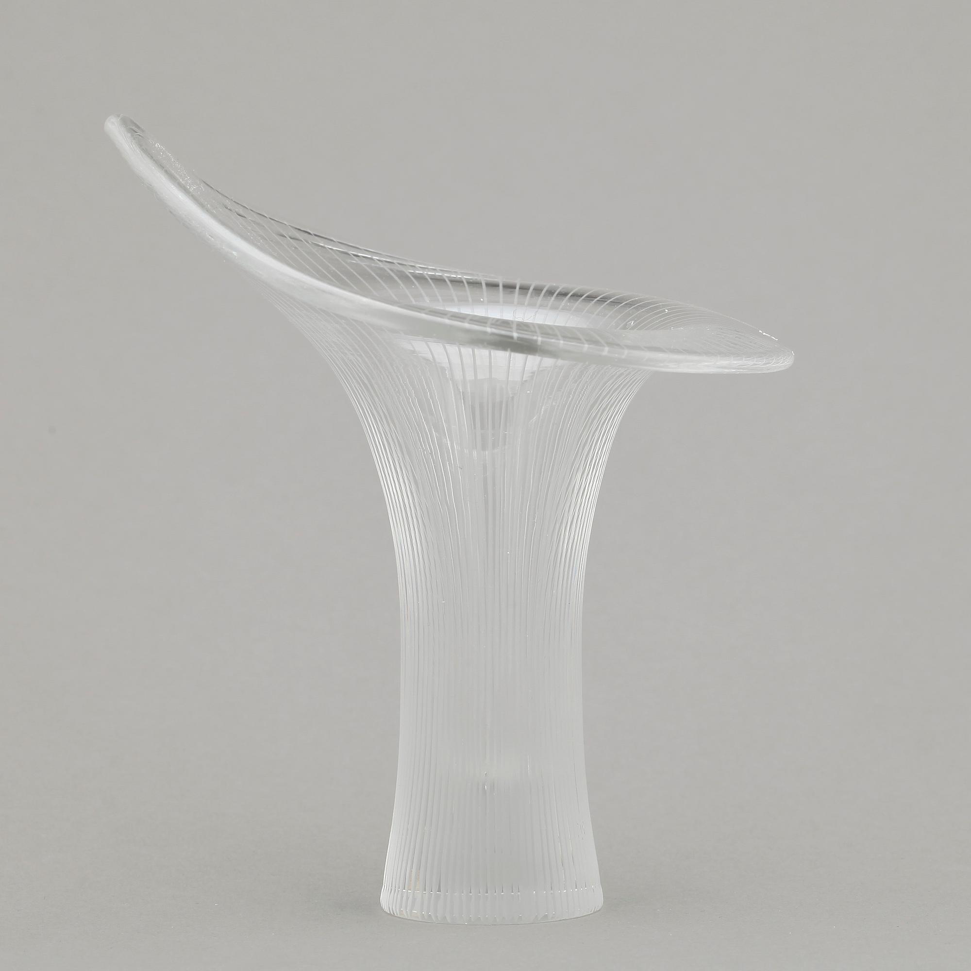 VAS, glas, "Kantarelli" Tapio Wirkkala, Iittala, omkring 1900-talets mitt.
