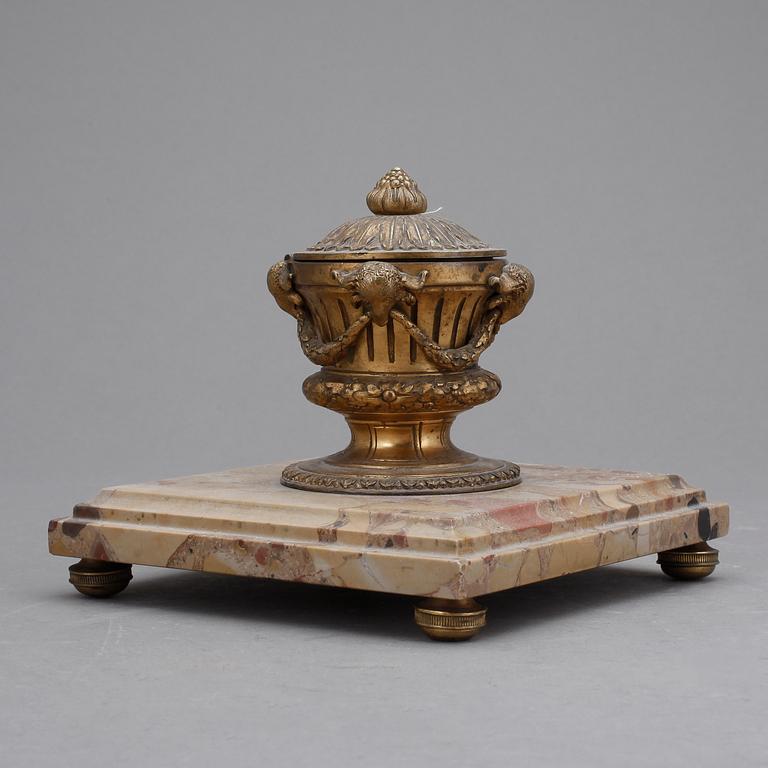 BLÄCKHORN, Louis XVI-stil, 1900-tal.