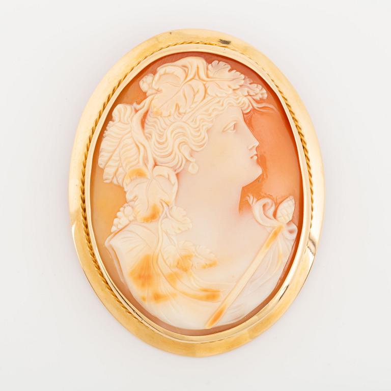 Brosch/hänge 18K guld med snäckskalskamé.