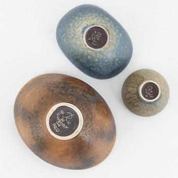 Gunnar Nylund, three stoneware bowls, Rörstrand, Sweden.