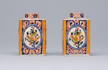 TEDOSOR, ett par, fajans, 1800/1900-tal.