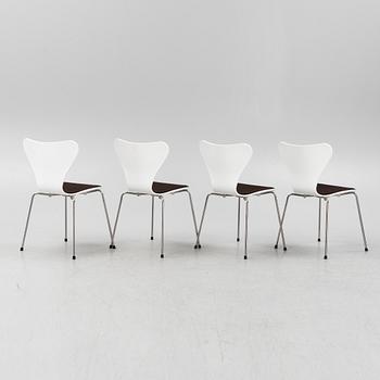 Arne Jacobsen, stolar 4 st, "Sjuan", Fritz Hansen, 2013.