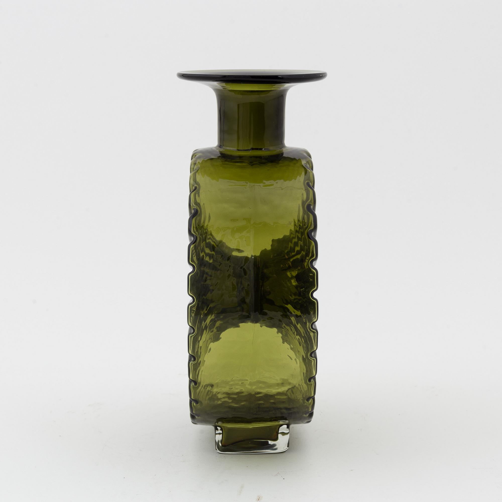 Helena Tynell, flaska "Solflaskan" Riihimäen Lasi Oy. I produktion 1964-1974.