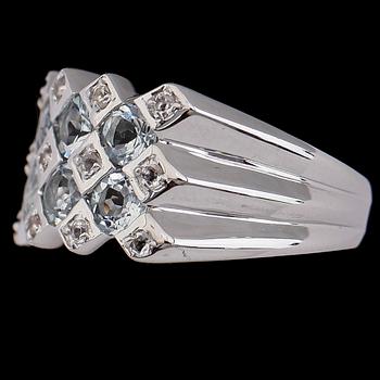 RING, sterlingsilver, akvamariner och safirer. Vikt ca 6,8 g.