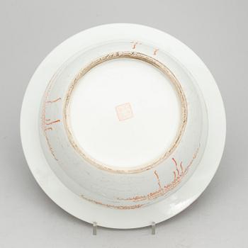 TVÄTTFAT, porslin, Kina, 1900-tal.