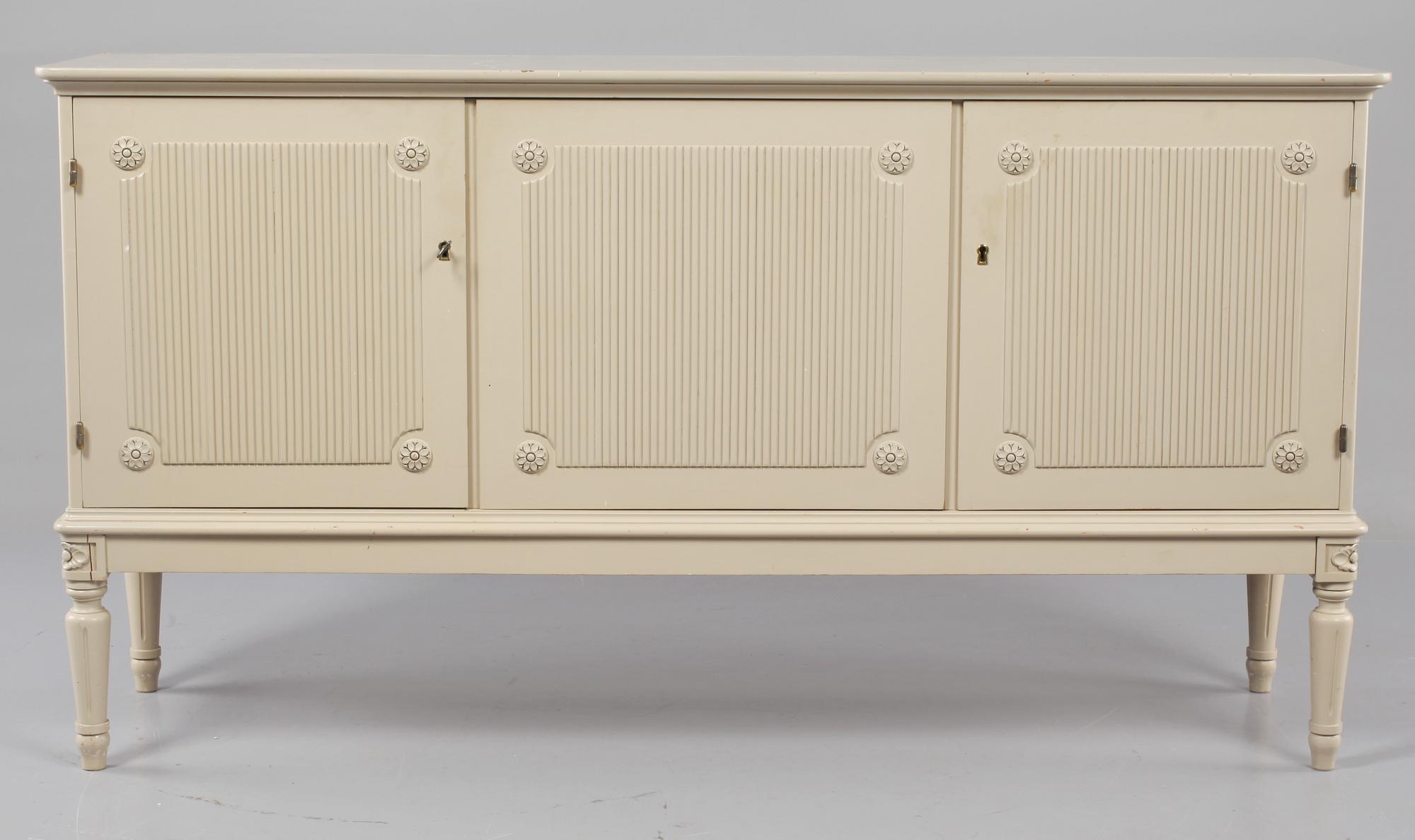 SIDEBOARD, gustaviansk stil, Ferdinand Lundqvist, omkring 1900-talets mitt.