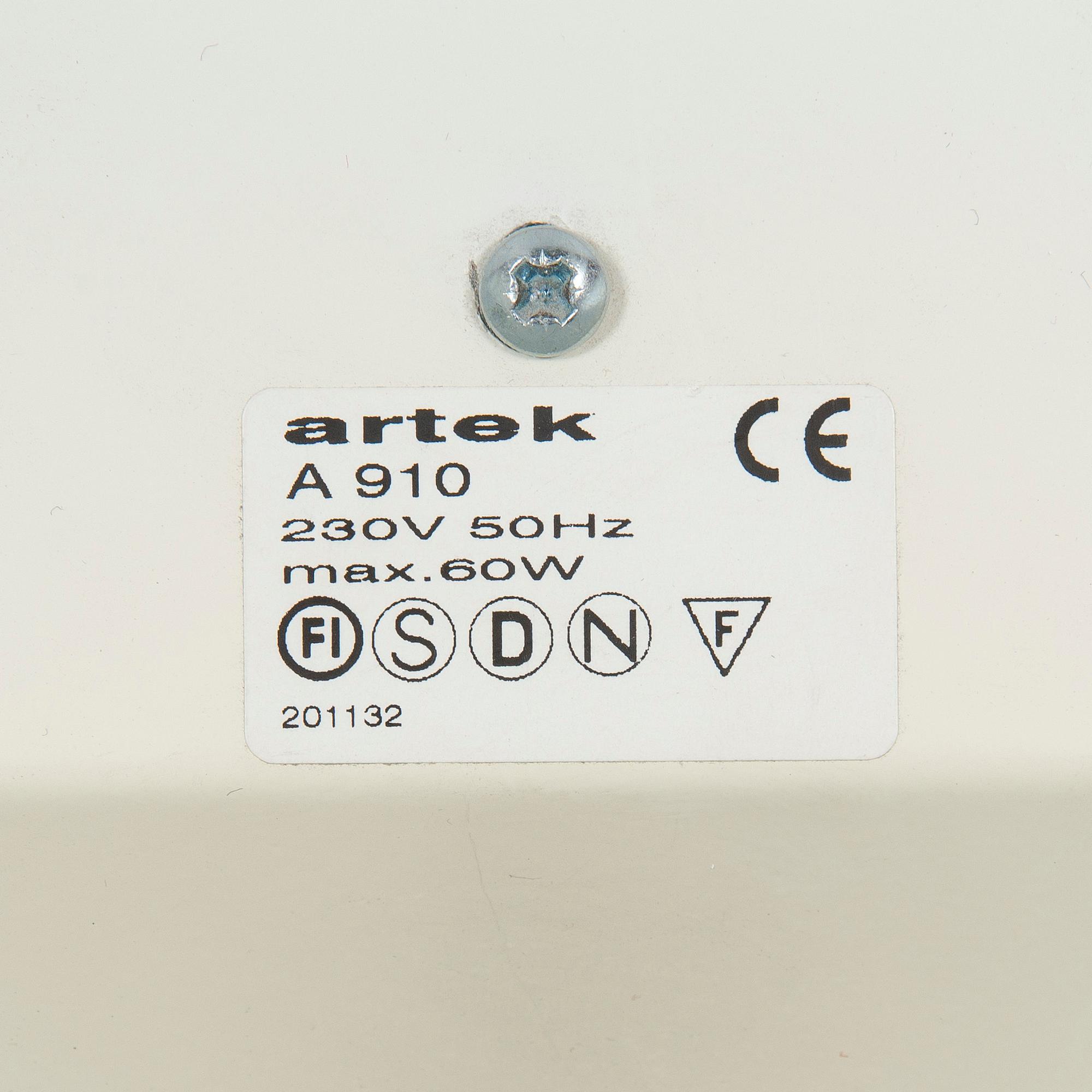 Alvar Aalto, Vägglampa modell A 910, Artek.