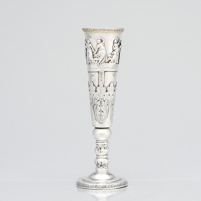 A Russian silver cup, mark of Peter Muller, S:t Petersburg, around 1830.