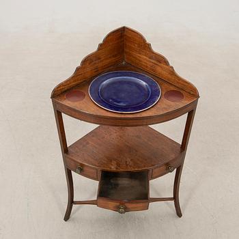 Corner table, or washstand, George III, early 19th century.