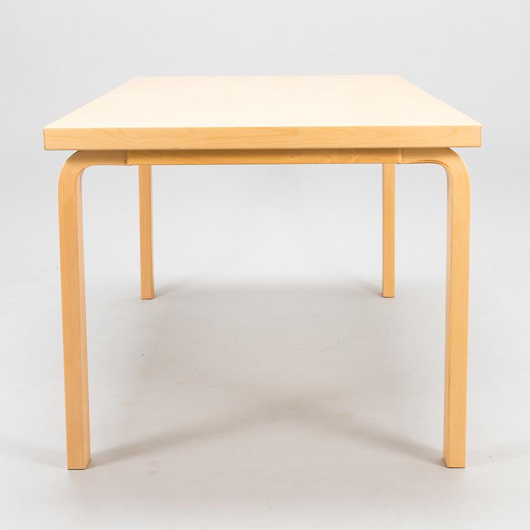 ALVAR AALTO, A table 82A and 6 chairs 69, Artek, latter half of the 20th century.