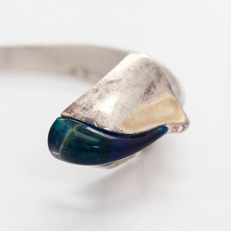 Björn Weckström, a sterling silver and acrylic 'Salamander' bracelet. Lapponia 1975.