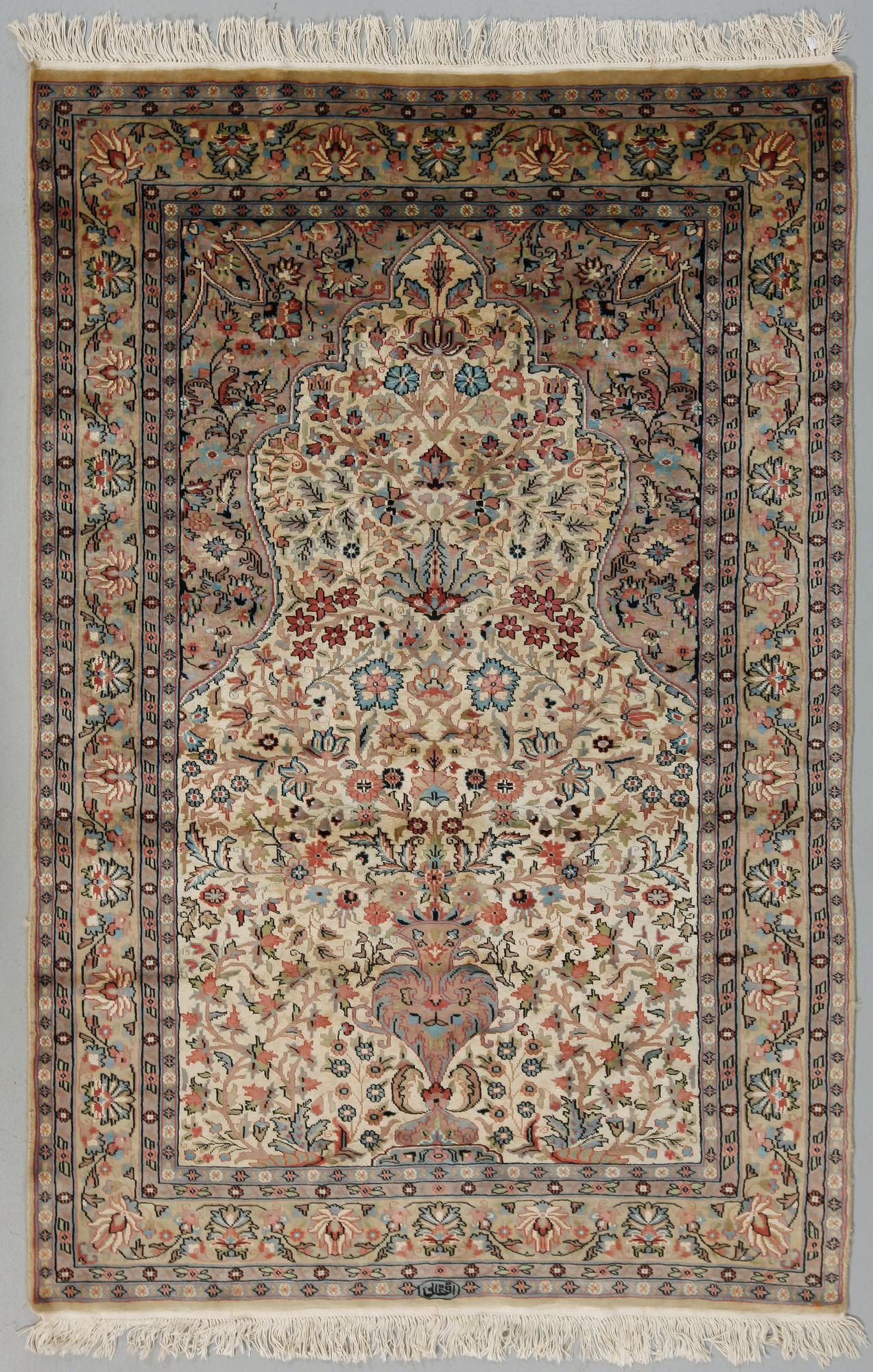 MATTA, Pakistan, old, bär inskription, 190 x 126 cm.