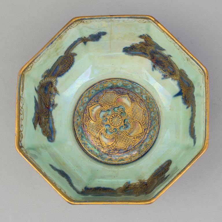 A Wedgwood lustre ware porcelain bowl, England.