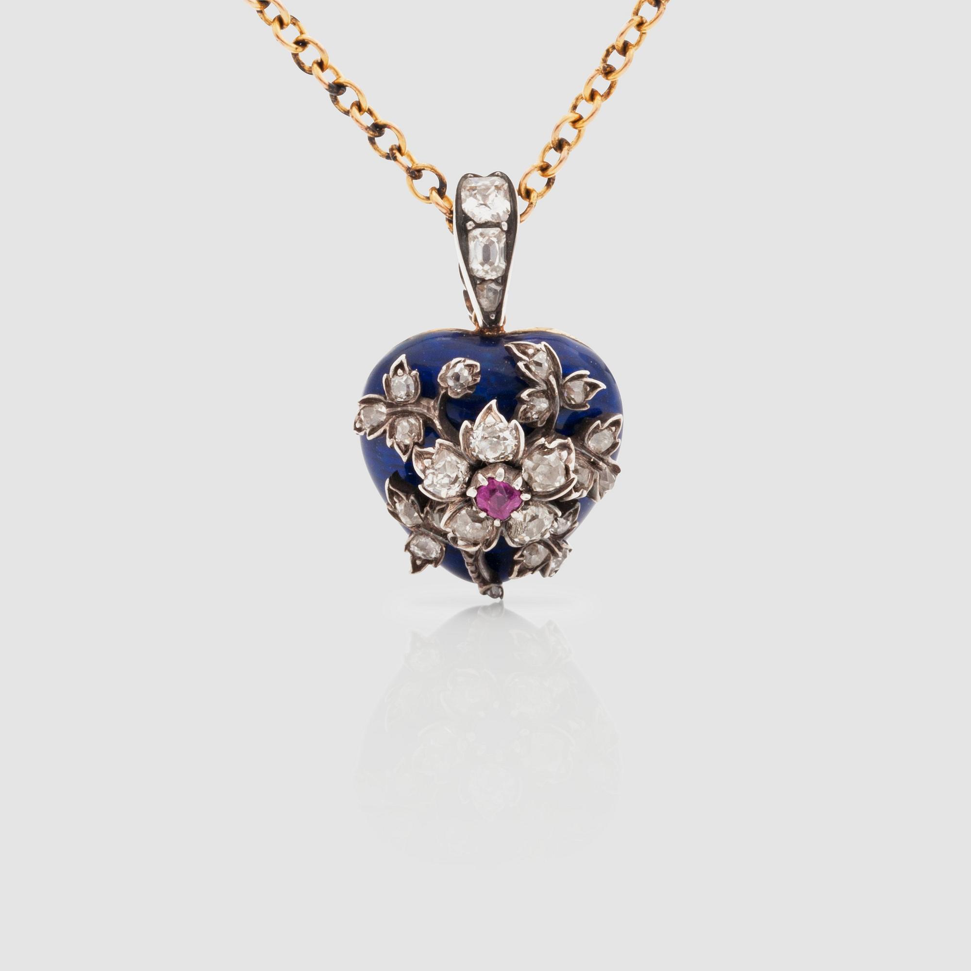 KEDJA och HÄNGE med blå emalj, rubin samt gammalslipade diamanter. 1860-tal.