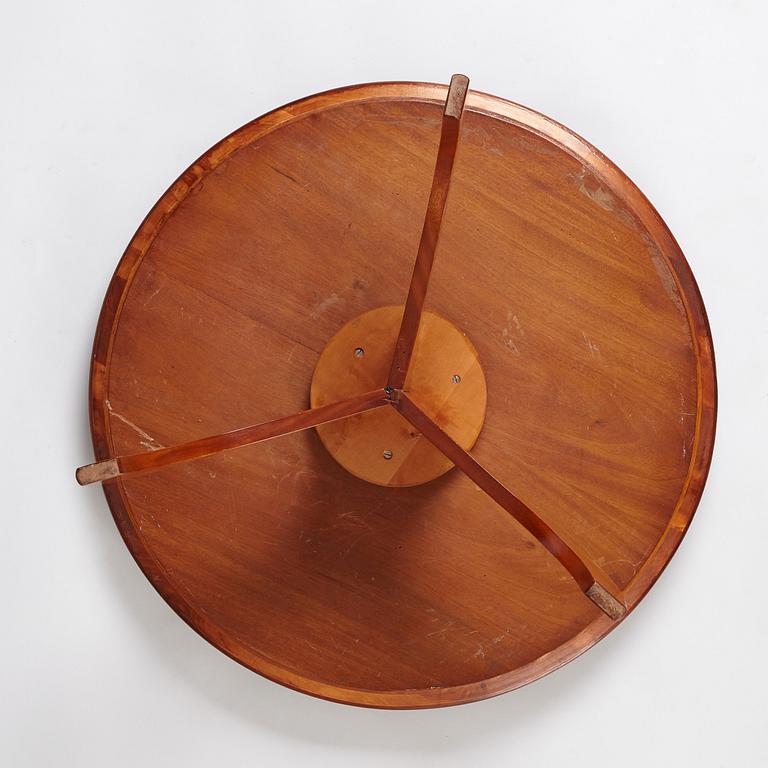 Josef Frank, a mahogany 'model 1196' coffee table, Svenskt Tenn, 1940-1950s.