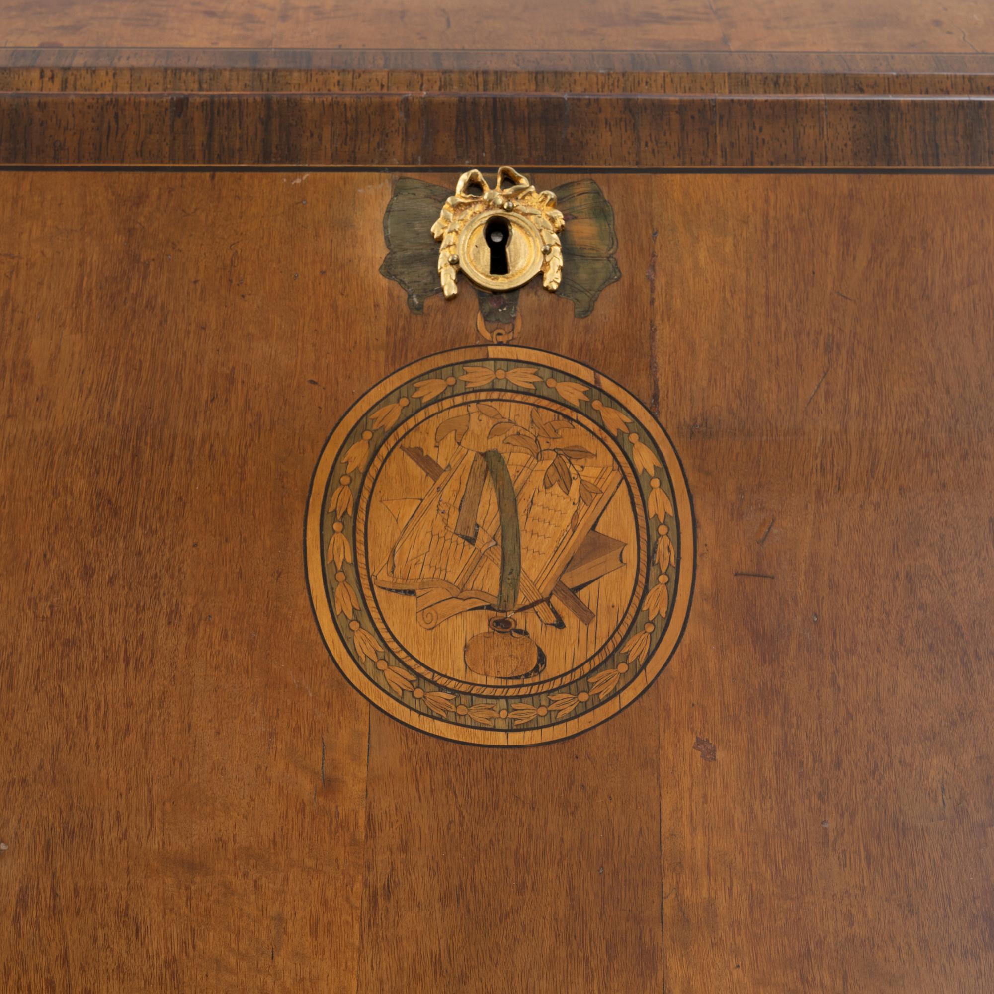 Sekretär, tillskriven Jonas Hultsten (mästare i Stockholm 1773-94), Gustaviansk.