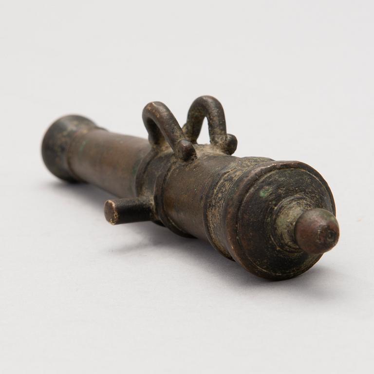 An 18th Century bronze signal cannon.