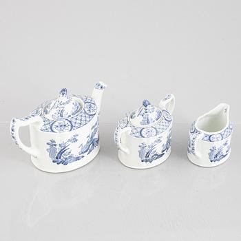 A 27-piece "Old Chelsea" tea set, Furnivals Ltd, England, first half of the 20th century.