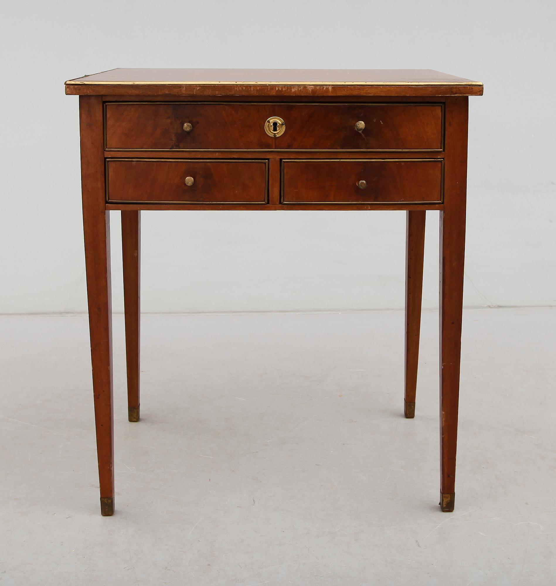 DAMARBETSBORD, gustaviansk stil, 1900-talets första hälft.