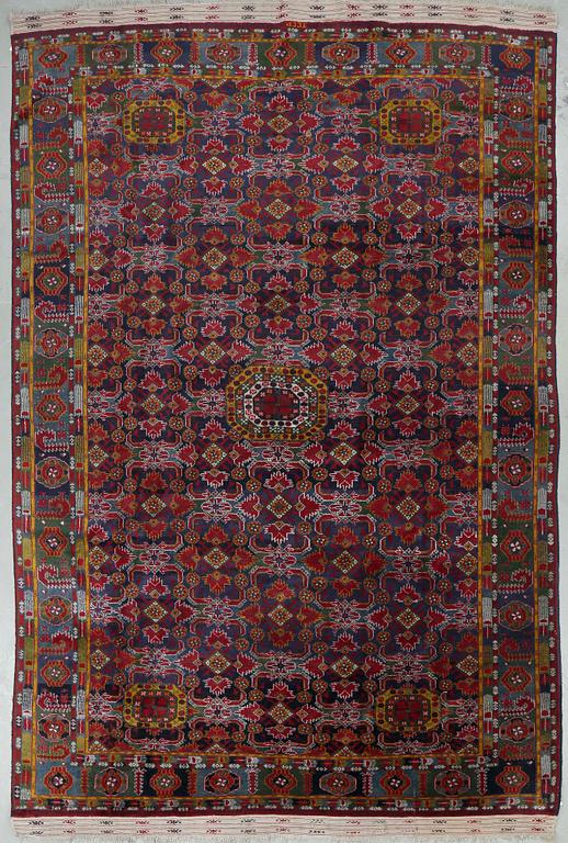 MATTA, semiantik, sannolikt Turkmen. Ca 220 x 250 cm.