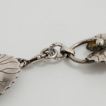 ARVO SAARELA, Enköping, 1953, collier.