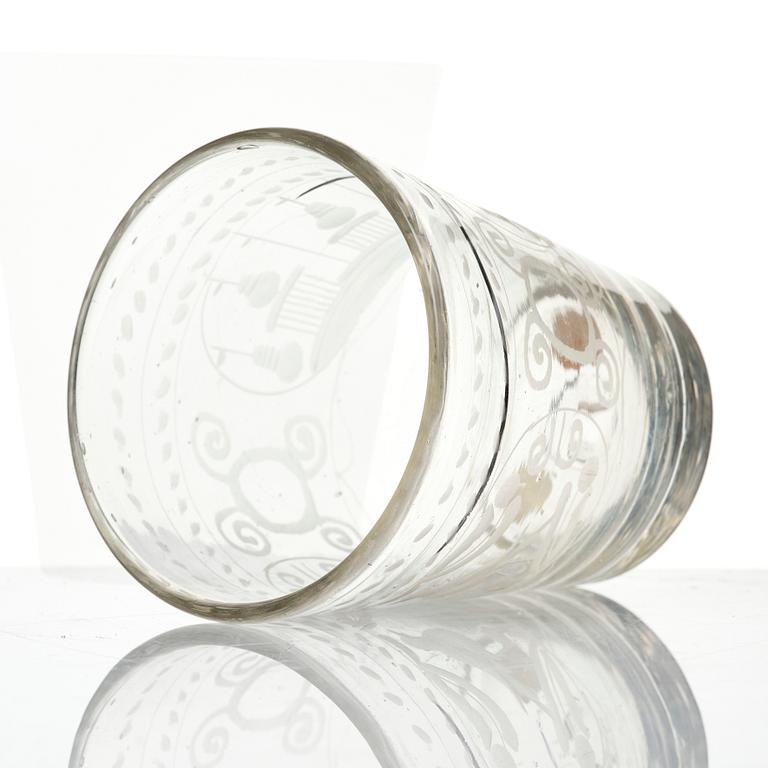 An engraved glass goblet, 18th century.