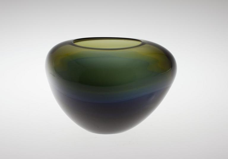 Timo Sarpaneva, A GLASS SCULPTURE.