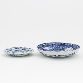 A blue and white Japanese dishes, 20th century.