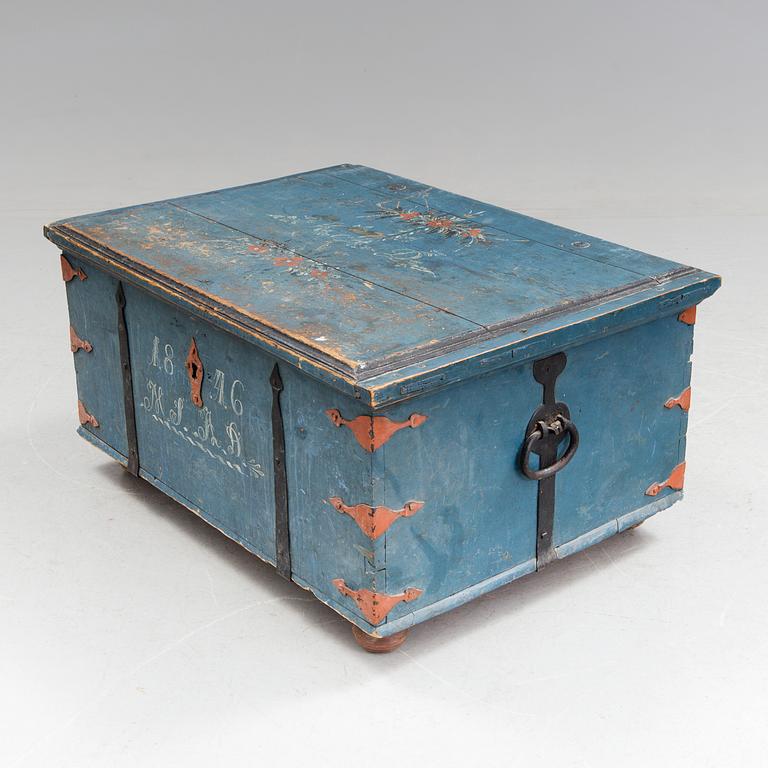 A folk art painted pine chest from Hälsingland, dated 1846.