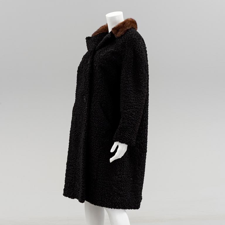 PÄLSKAPPA, persian, Körsnärsfirma Päls & Mode, Eskilstuna. Omkring storlek 38.